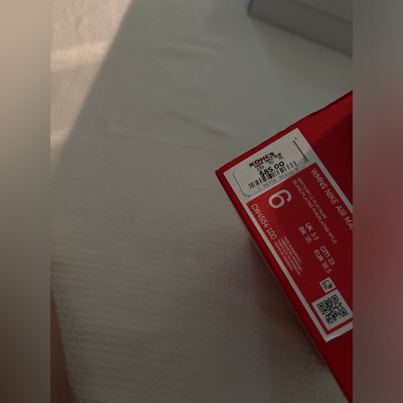 Womens Nike Air Max SC Sneakers 30$ - Picture 3 of 3